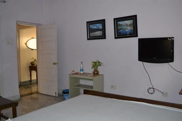 Monorama Guest House Calcutá Exterior foto